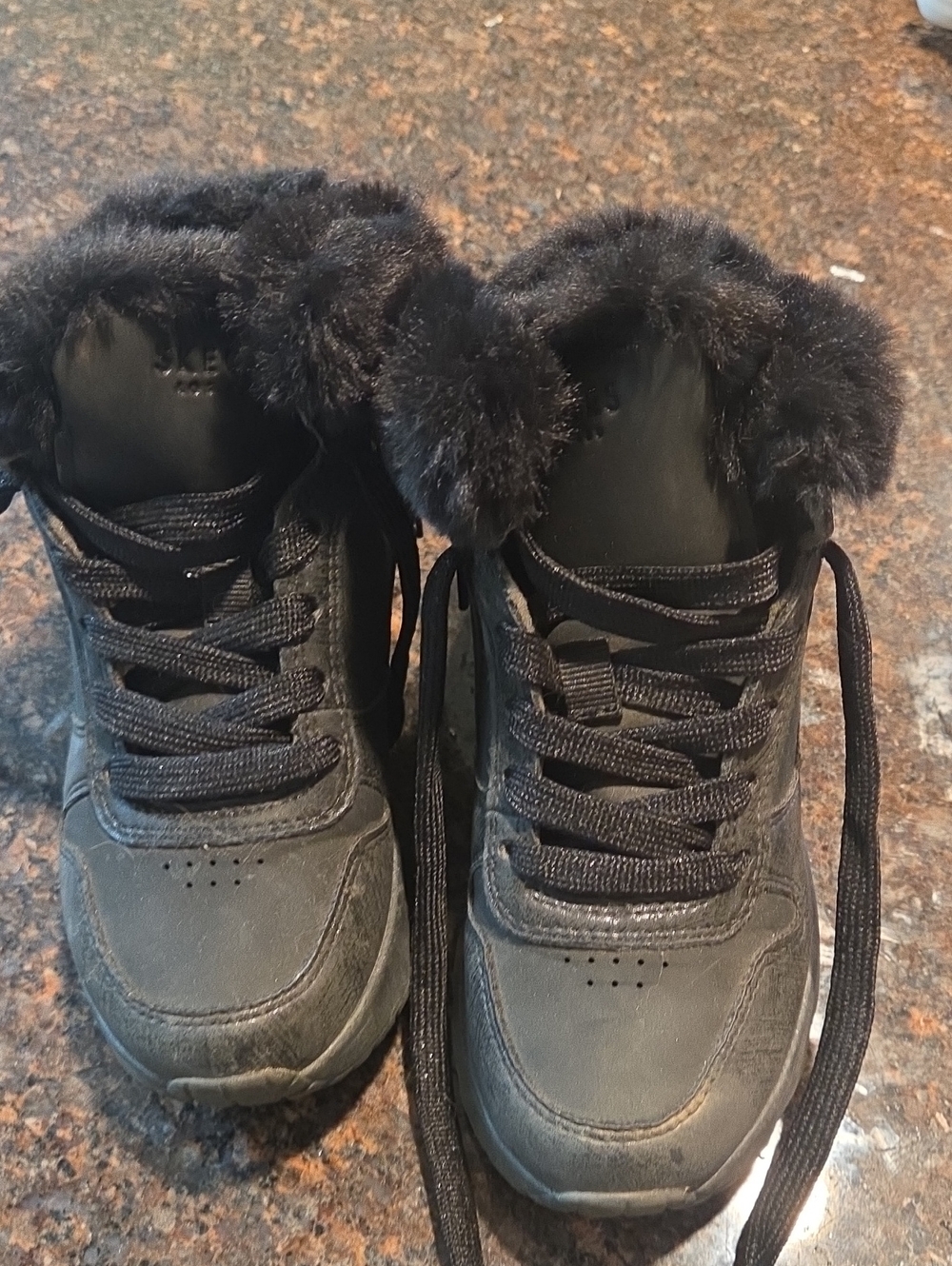 Skechers Size  11 Kids Black Fur-Trim Winter Boots